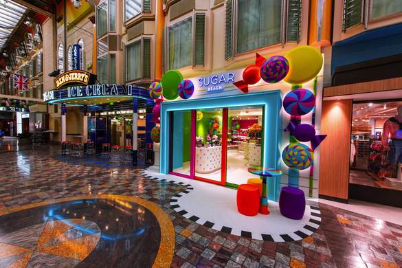 Royal Caribbean International, Independence Of The Seas, Sugar Beach 2.jpg